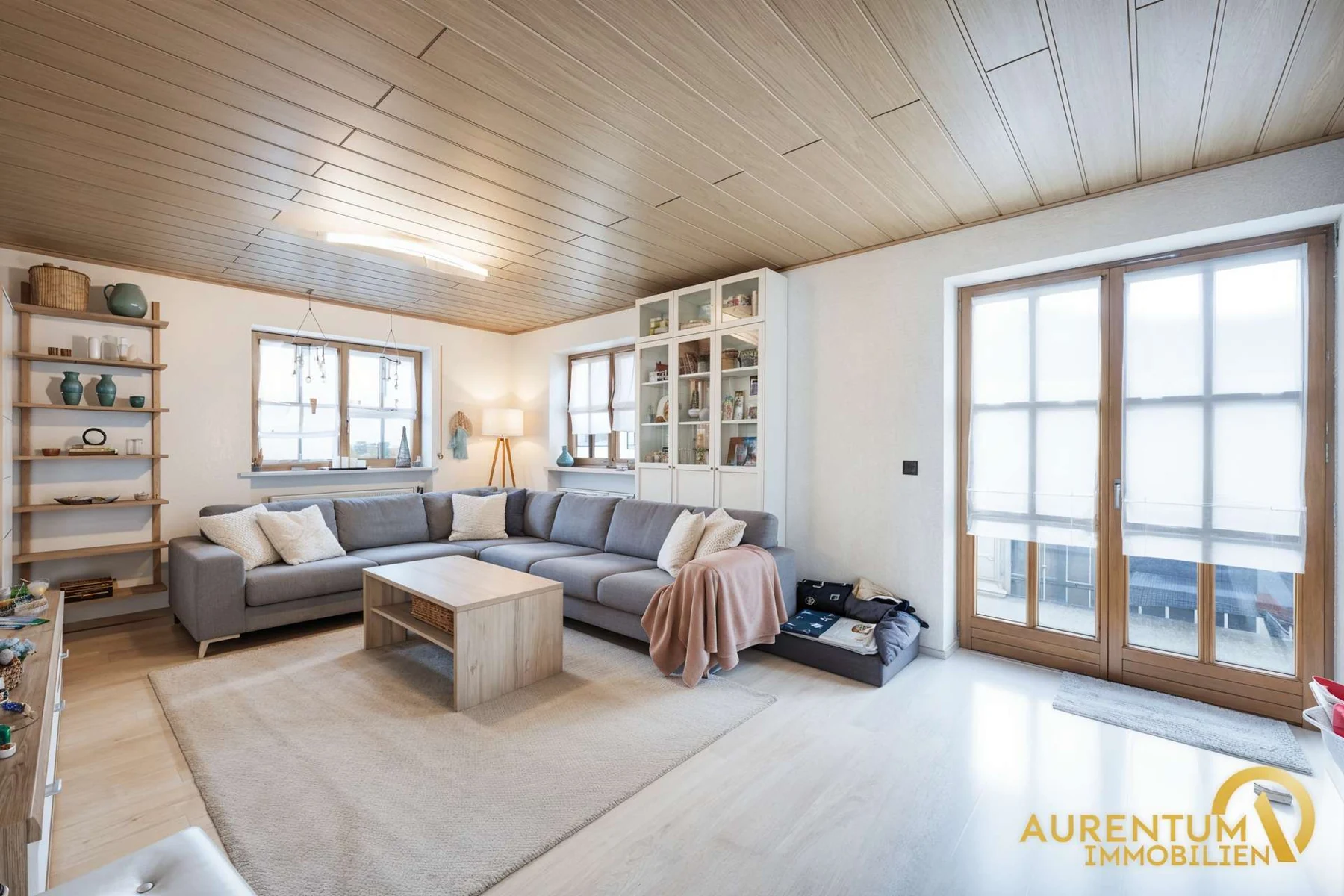 Wohnzimmer der Obergeschosswohnung